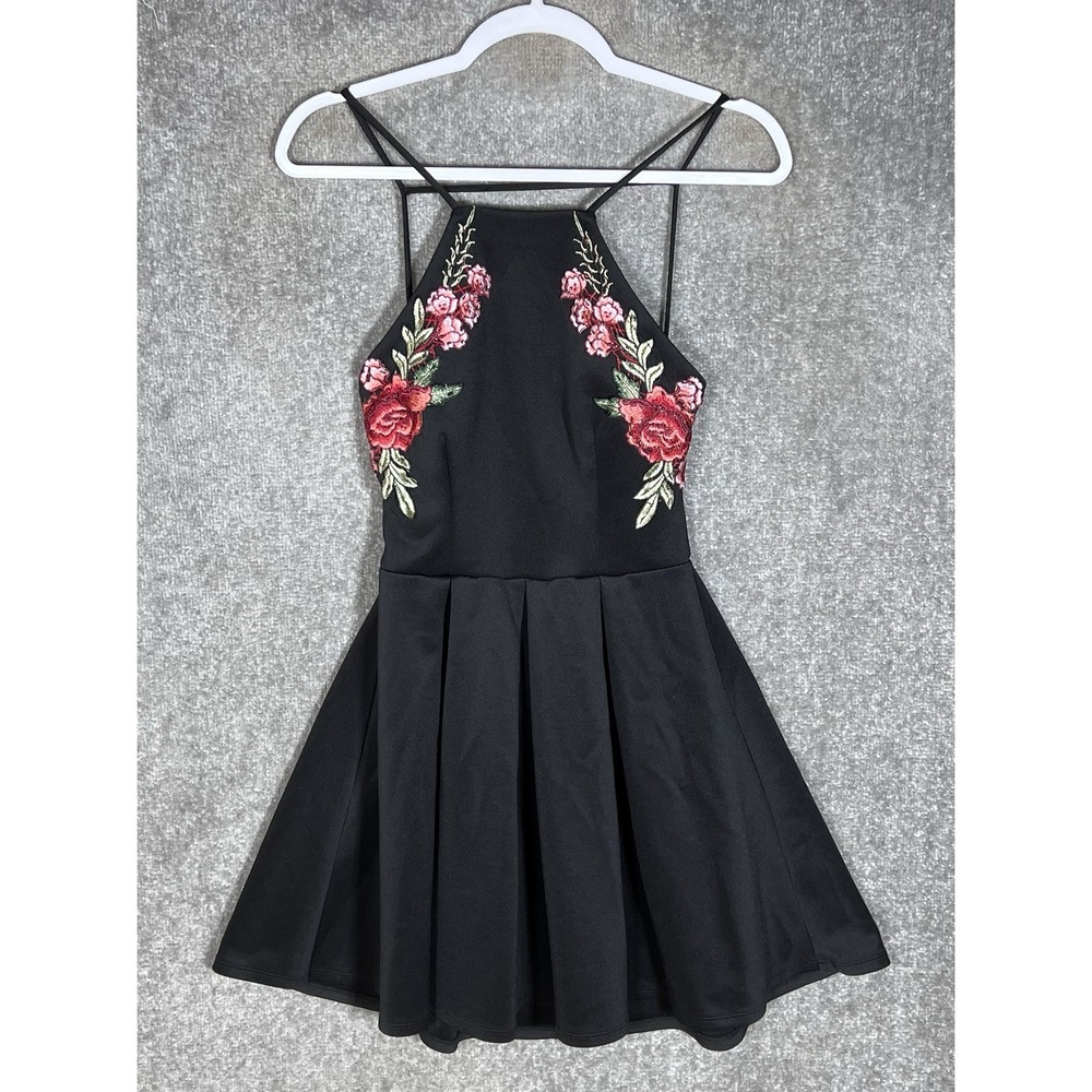 B Darlin Y2K Open Back Embroidered Floral Mini Dress Womens Juniors Sz 5/6 Black